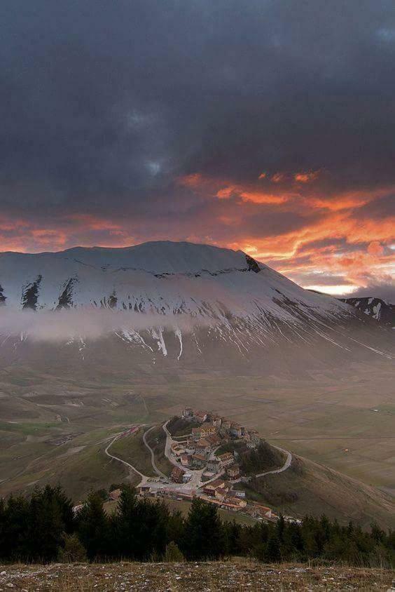 Agriturismo Roccagelli Vallo di Nera Buitenkant foto